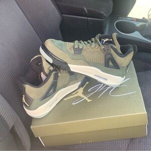 Olive green retro 4’s